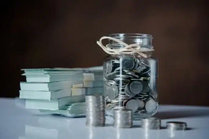 Comprendre le système fiscal et les pratiques de pourboires aux États-Unis