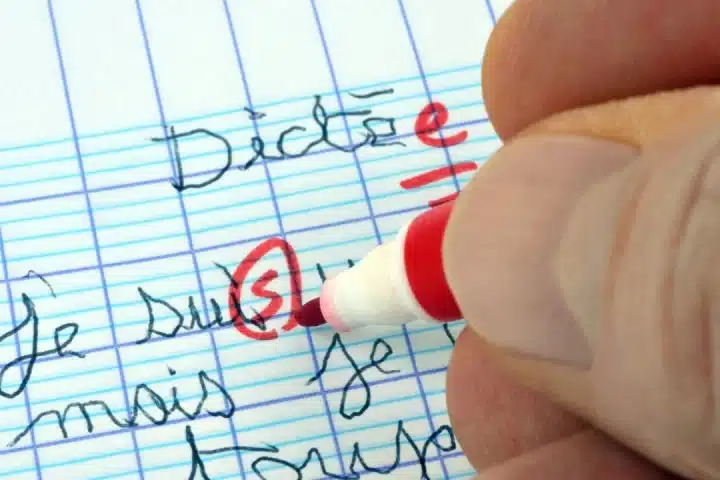 Dictée et conjugaison : 5 méthodes efficaces pour progresser en français à tout âge
