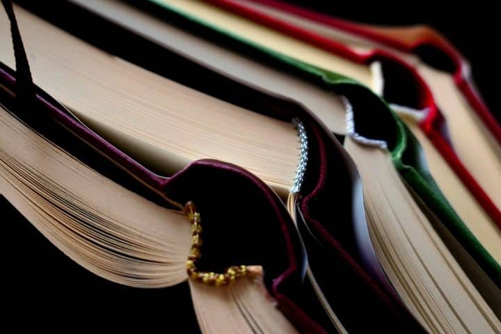 découvrez notre sélection de manuels scolaires indispensables pour accompagner votre apprentissage. des livres de qualité pour tous les niveaux, adaptés à chaque discipline, pour une réussite assurée dans vos études.